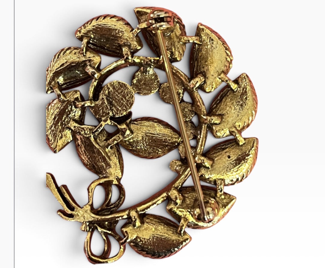 Vintage Amethyst Glass Leaf Wreath Brooch, Gold-Tone