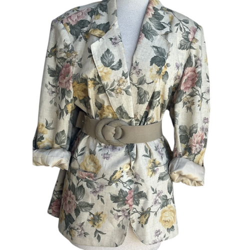 Recycle Me Fancy vintage Alfred Dunner floral blazer with ivory base and botanical print, featuring notched lapels.