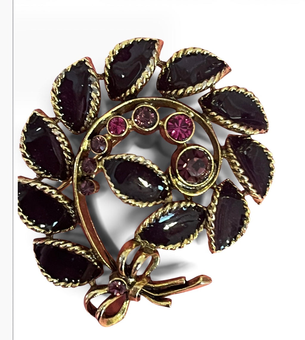 Vintage Amethyst Glass Leaf Wreath Brooch, Gold-Tone