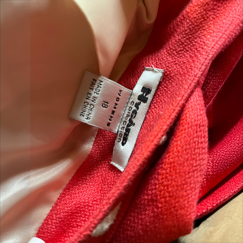 Recycle Me Fancy vintage NYGÅRD coral pink blazer size 18 clothing label and textured fabric detail