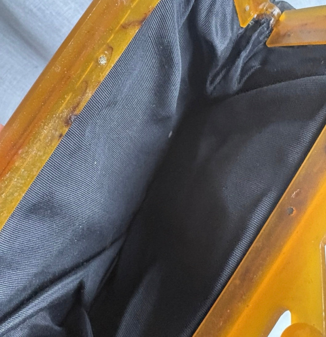 Vintage kisslock clutch black fabric interior