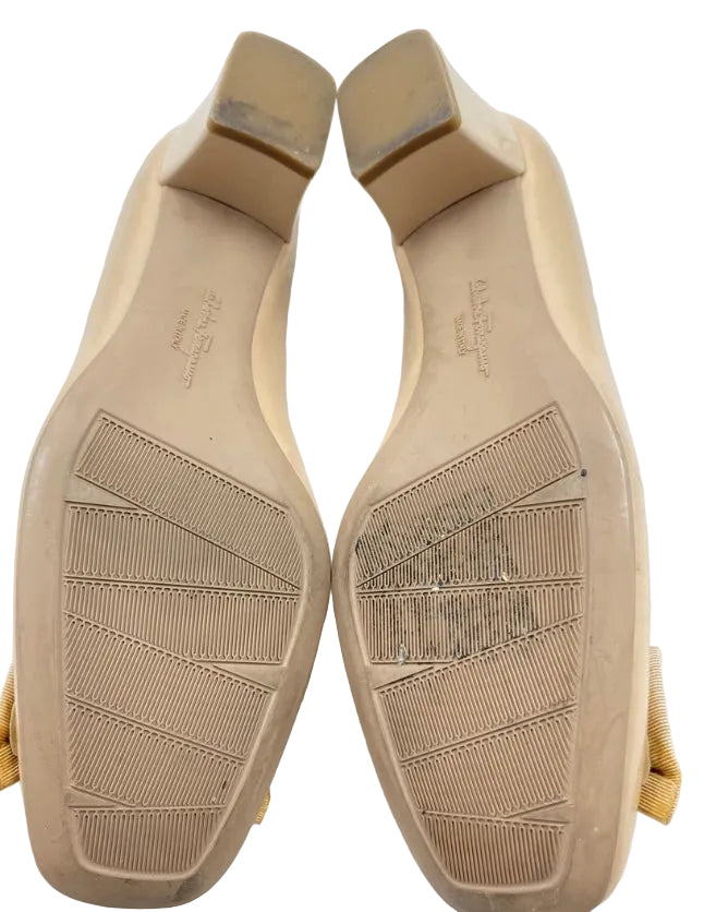My Ferragamo tan pumps outsole condition
