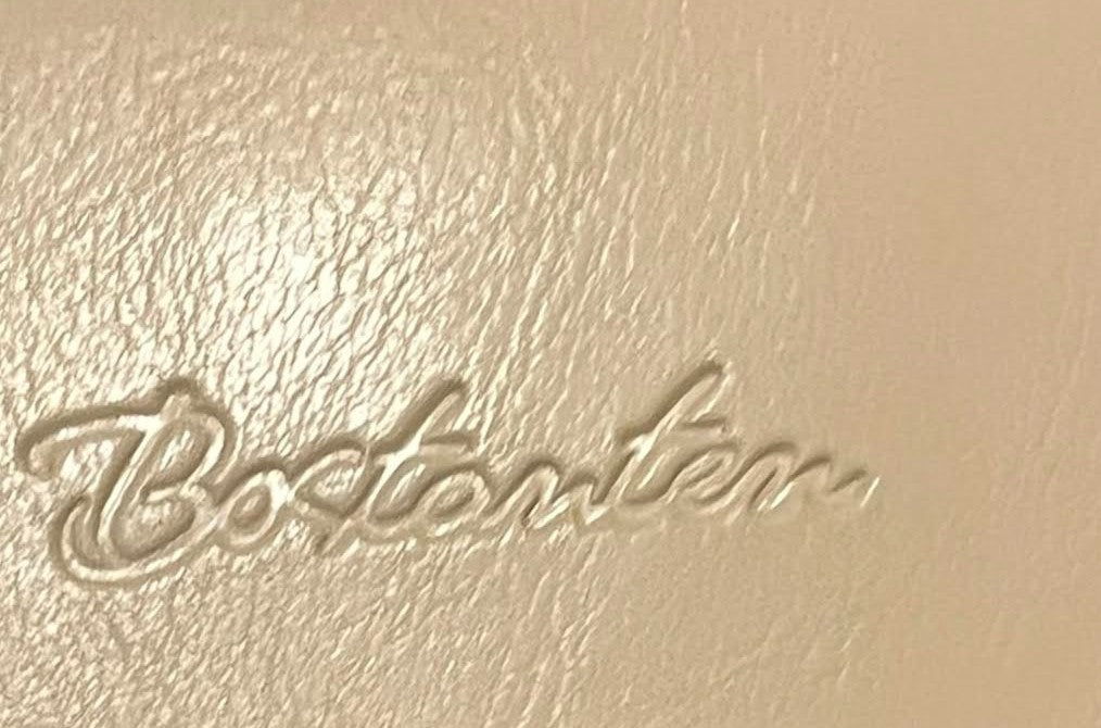 This BOSTANTEN women's leather laptop briefcase
