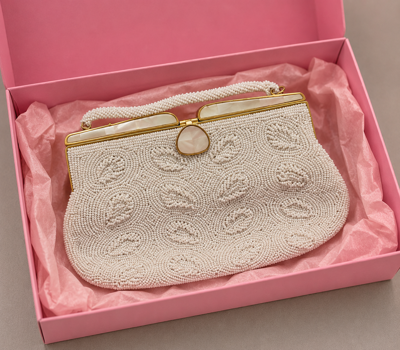 Vintage Walborg small Beaded Cluch Purse Mother of Pearl