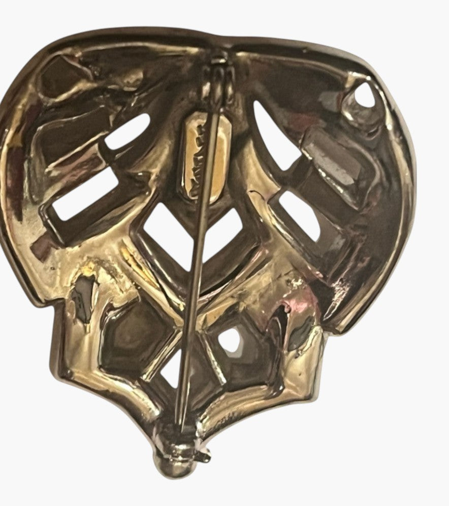 Recycle Me Fancy vintage Art Deco shield brooch reverse view showing the Bentlee maker mark and secure pin clasp