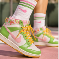 Vintage Y2K Nike Strawberry shortcake - Last Pair size 8.5 Women's